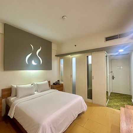 Sparks Life Jakarta, Artotel Curated Eksteriør billede