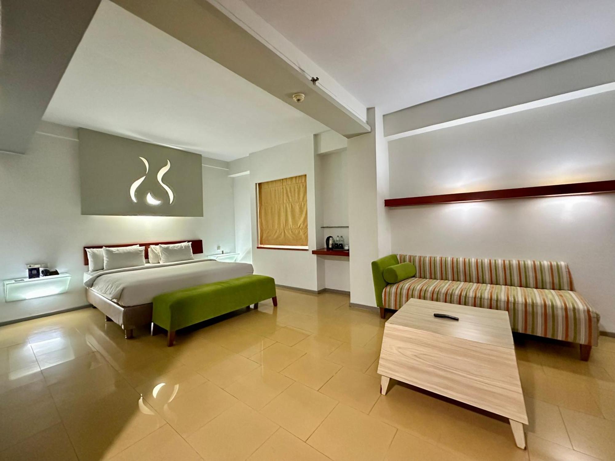 Sparks Life Jakarta, Artotel Curated Eksteriør billede