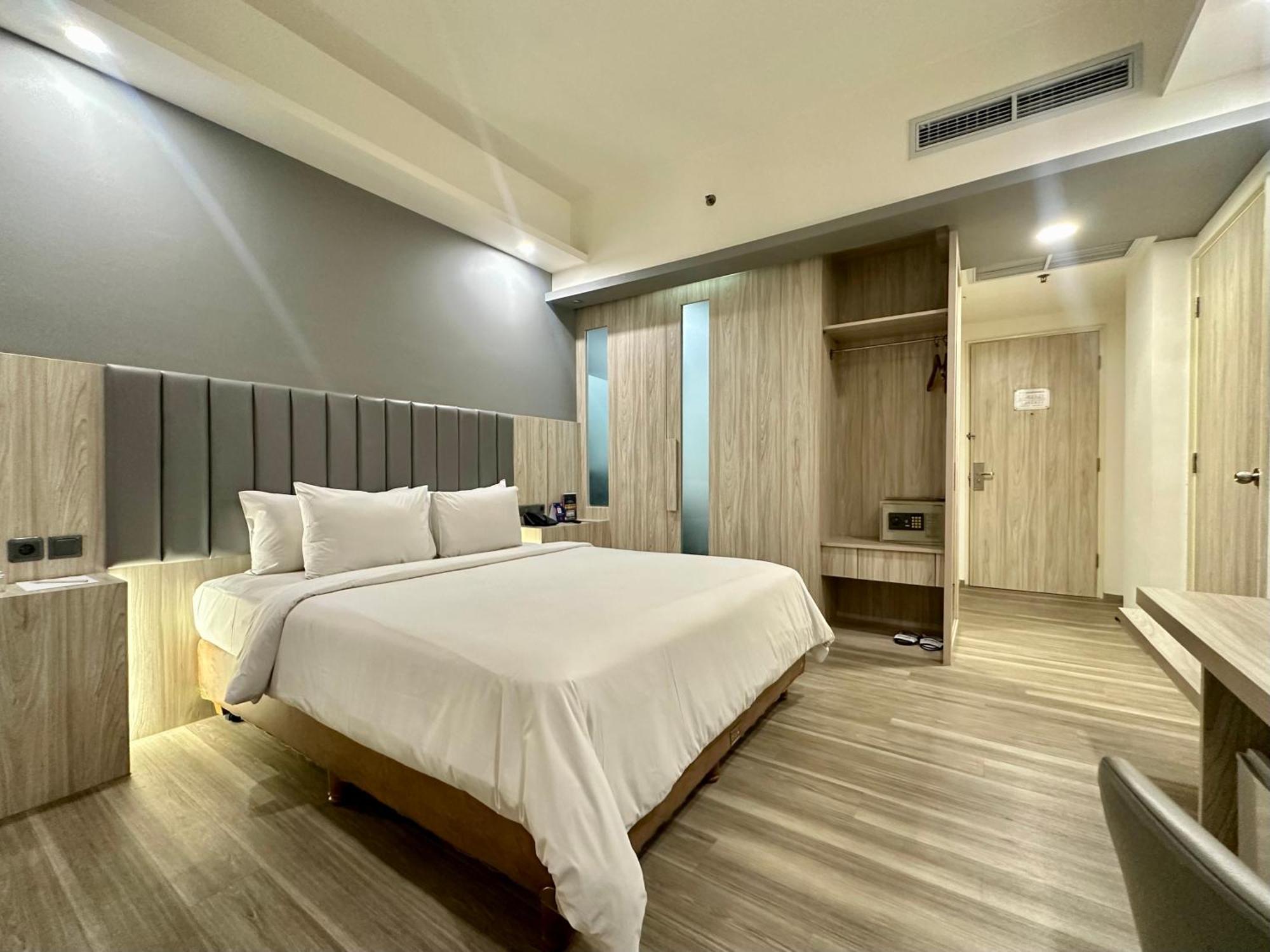 Sparks Life Jakarta, Artotel Curated Eksteriør billede